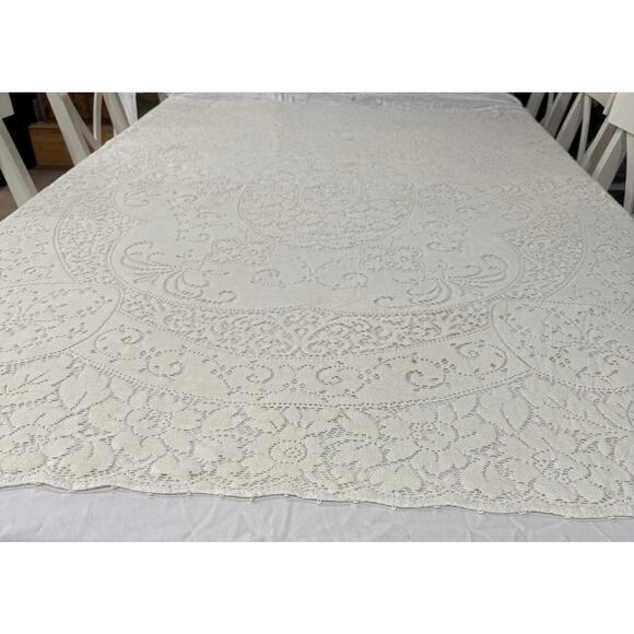 Vintage Quaker Lace Tablecloth 62x45 White Floral Pattern Mid Century Linen USA - Picture 1 of 14
